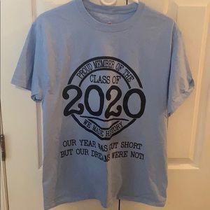 light blue men’s medium class of 2020 tee